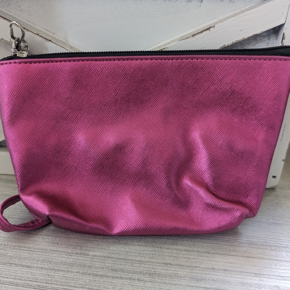 Wristlet Pink - 16 carry slots inside senegence - Picture 2 of 4